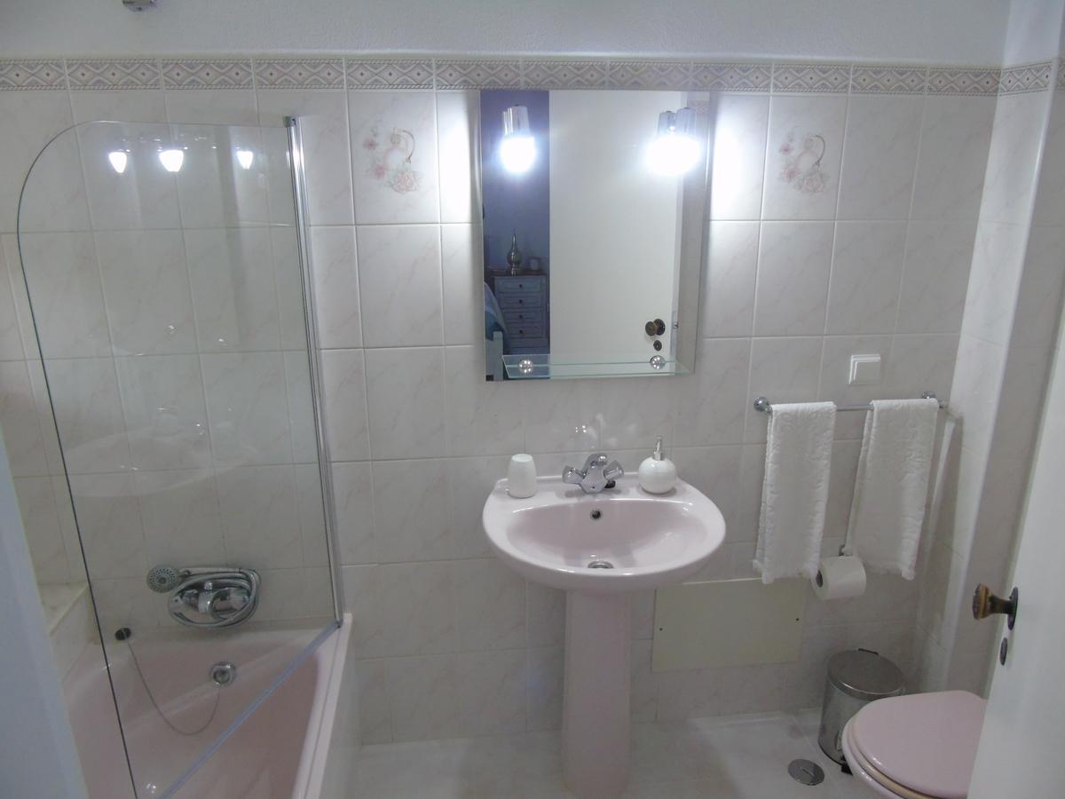 Lagos Guests B&B Luaran gambar